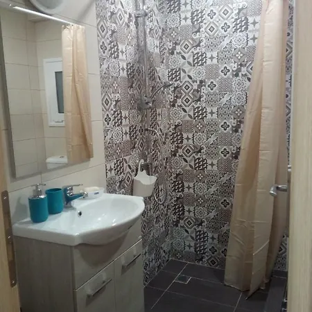 New Next To Metro For 2 People Athens